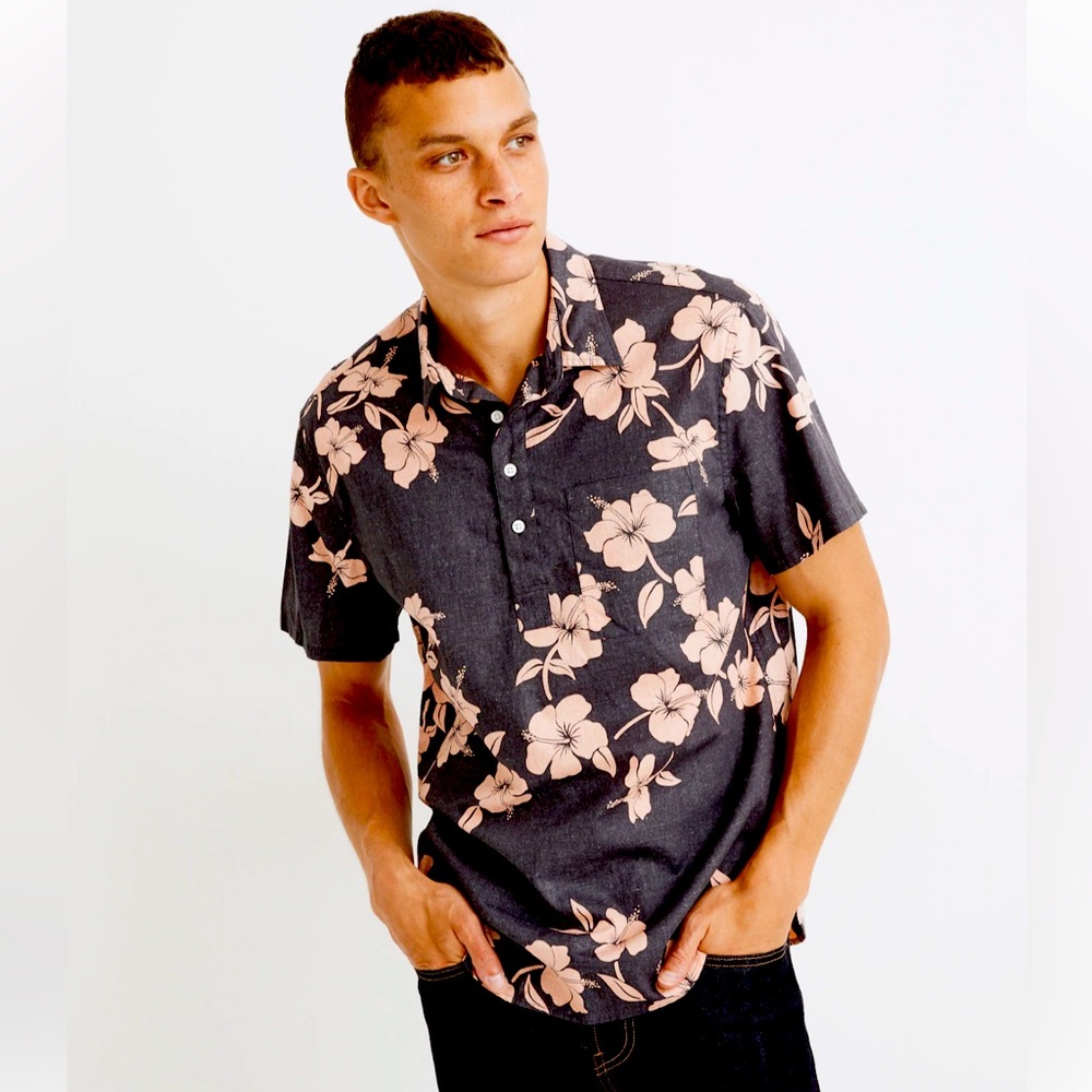 Madewell Short-Sleeve Perfect Pullover Shirt in Lei Away